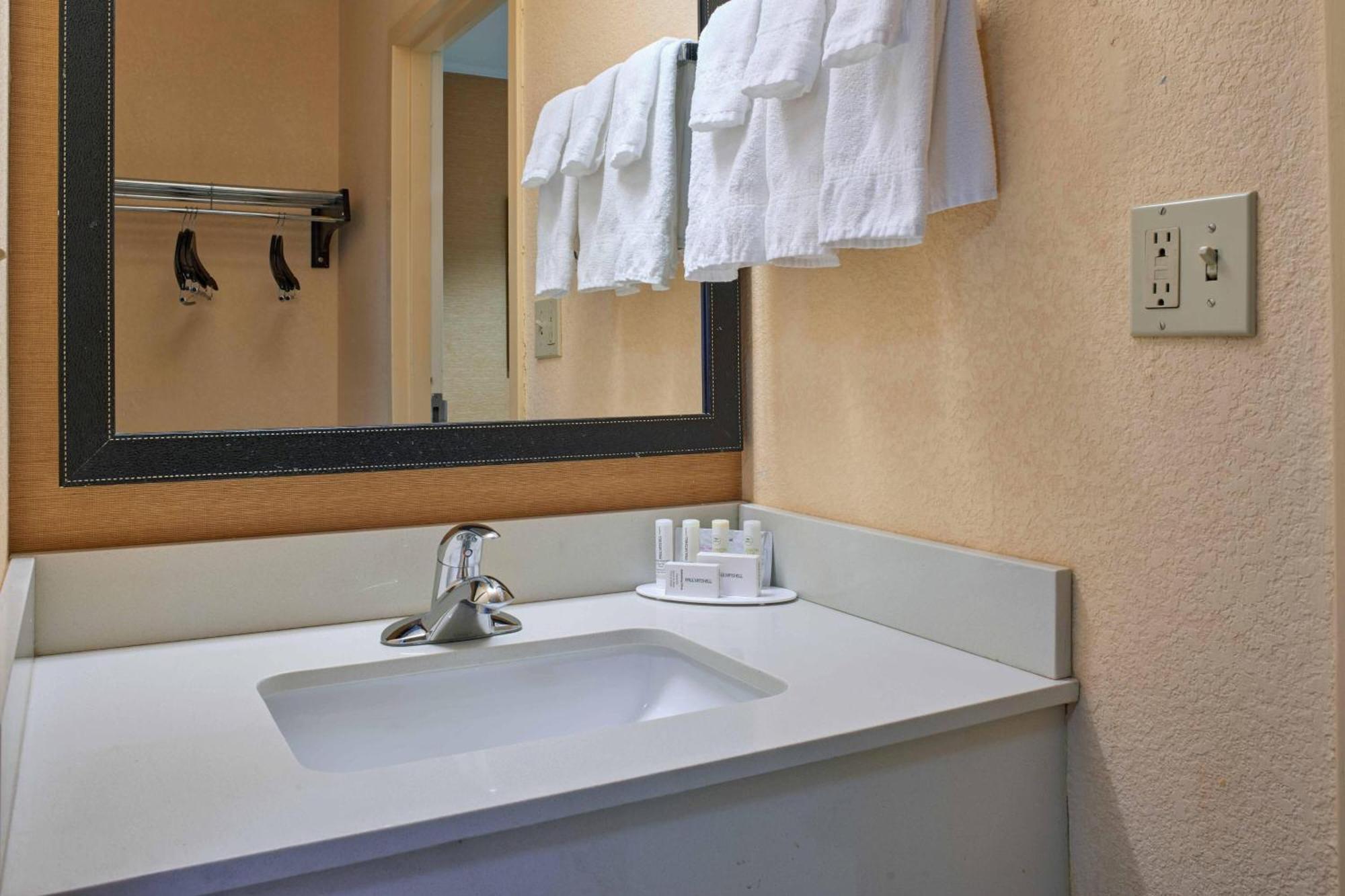 Fairfield Inn By Marriott Kalamazoo West Eksteriør bilde